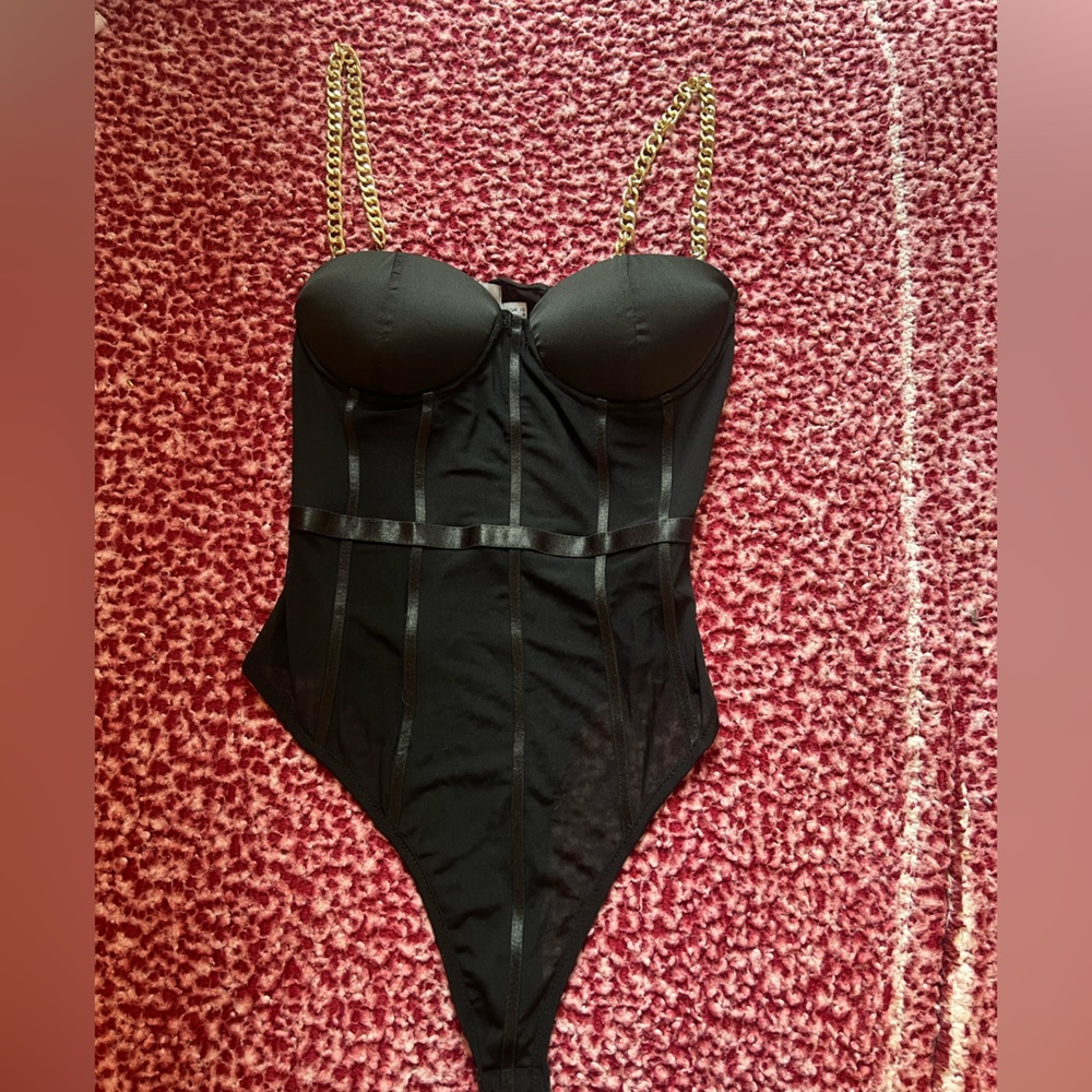 Black body suit with golden chains